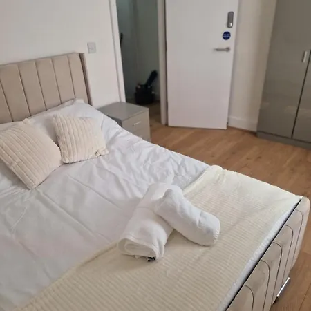 3br House In Peaceful Residential Area In