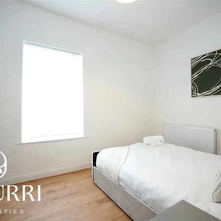 Apartment 3br House In Peaceful Residential Area In *